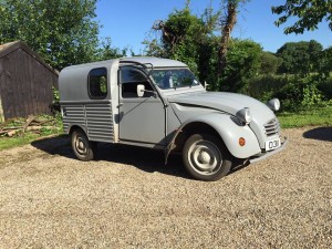 73Citroen2CV-PeterStevens1